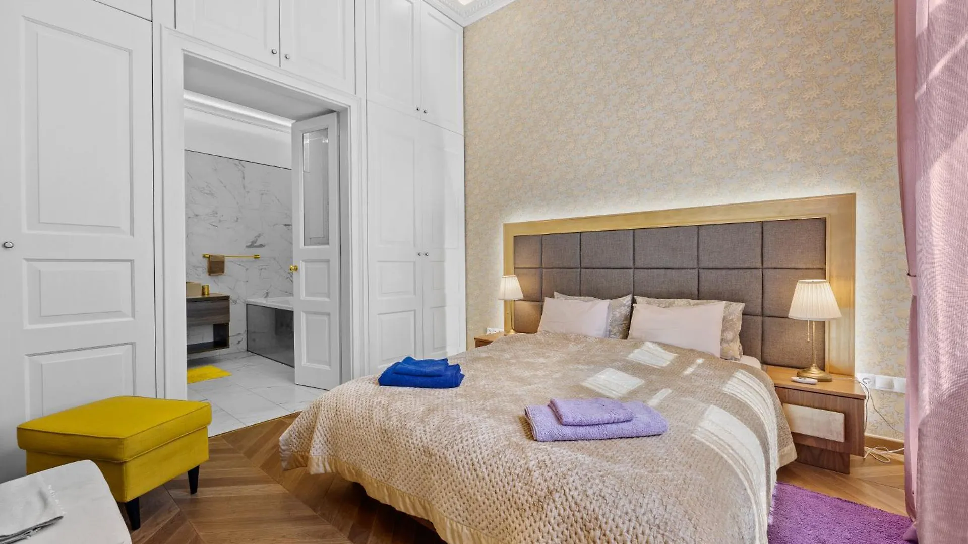 Count Zrinyi Basilica Luxurious Residence Budapest Apartment