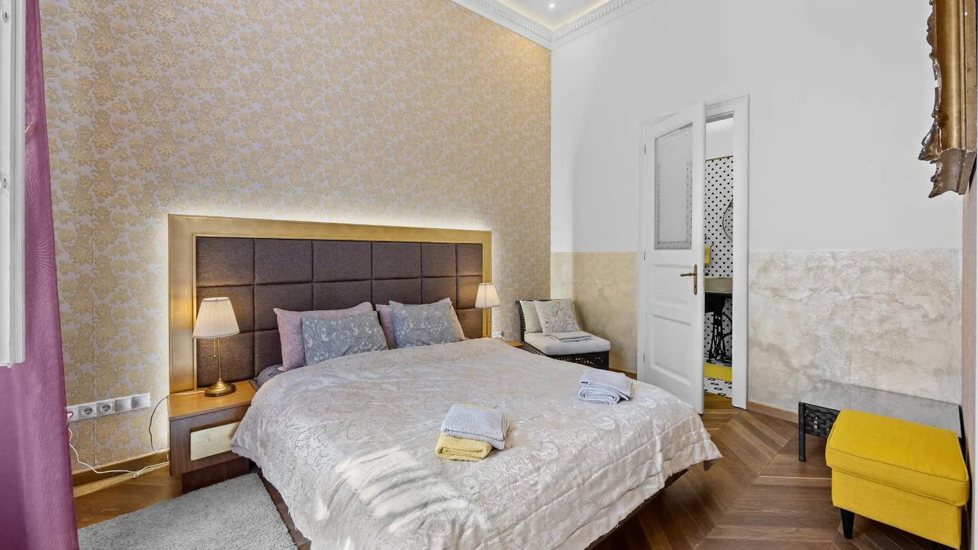 Apartment Count Zrinyi Basilica Luxurious Residence Budapest Hungary