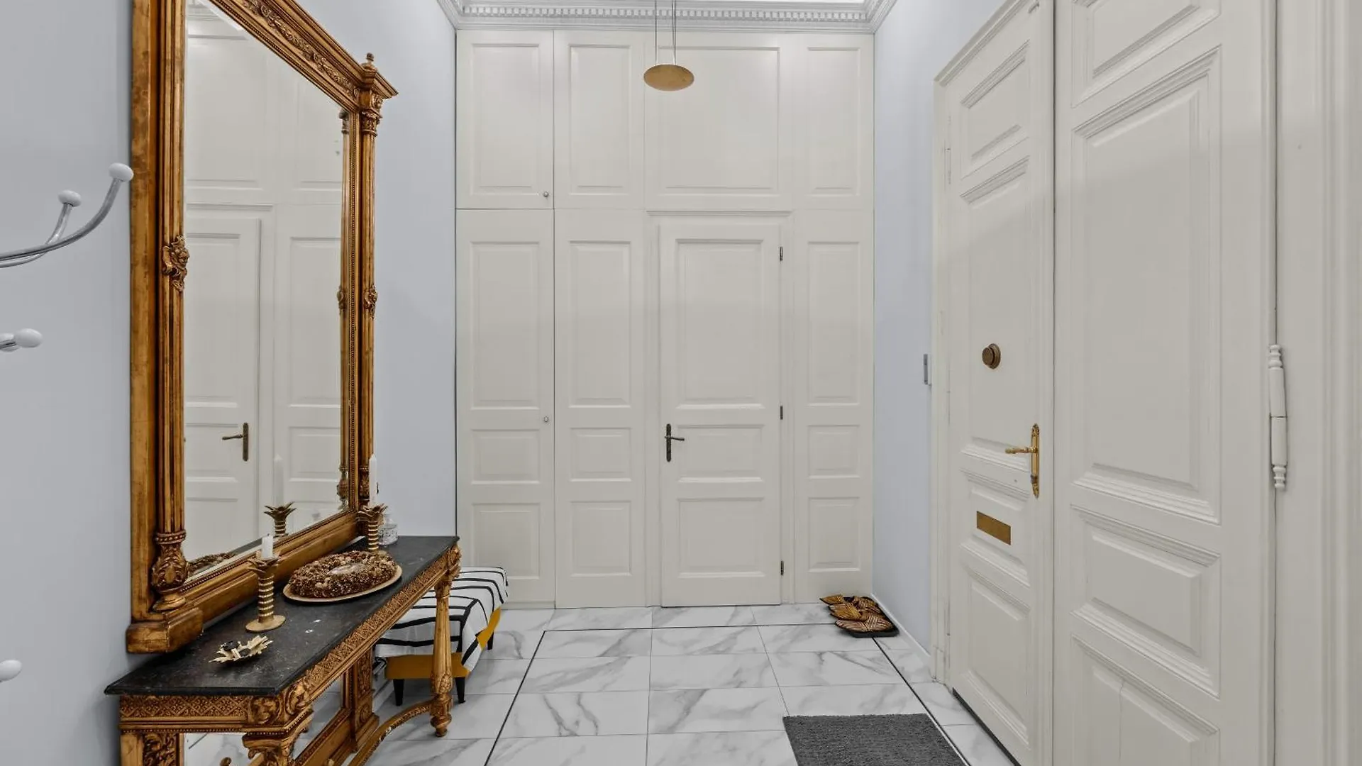 Apartment Count Zrinyi Basilica Luxurious Residence Budapest