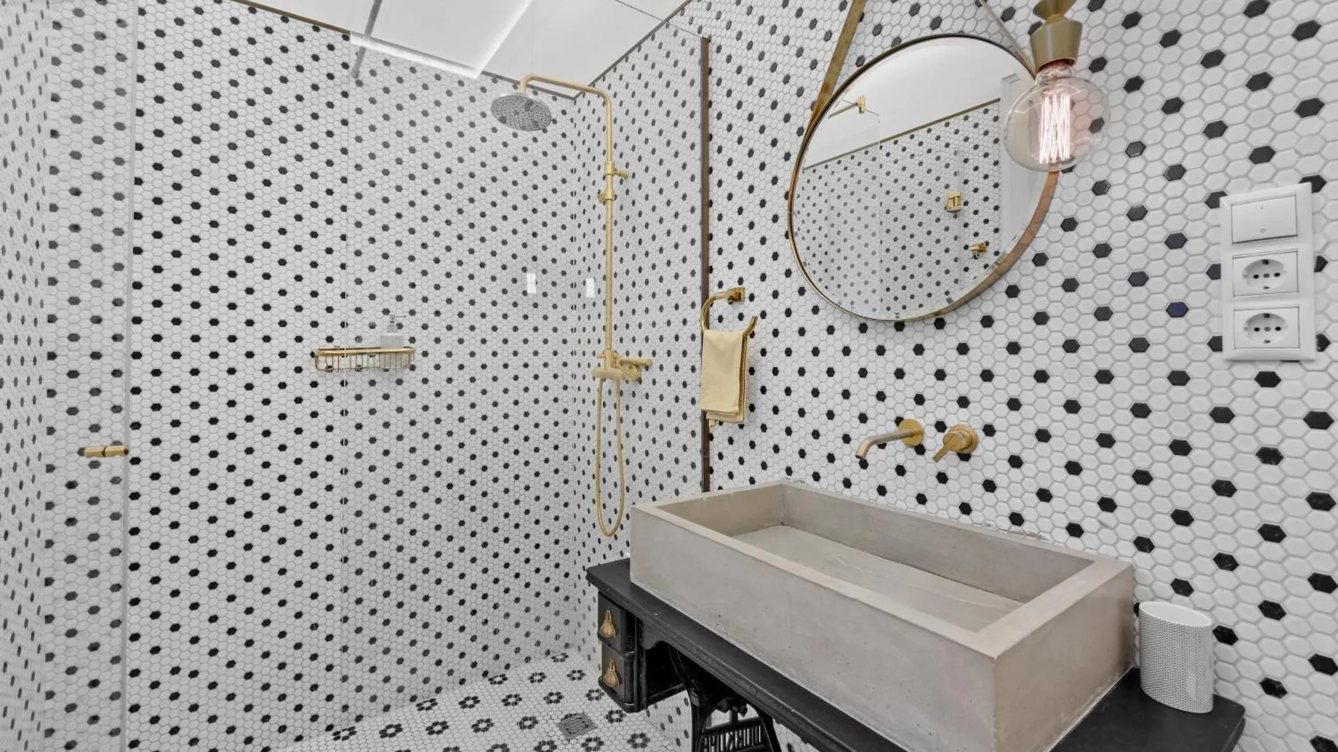 Count Zrinyi Basilica Luxurious Residence Budapest Apartment